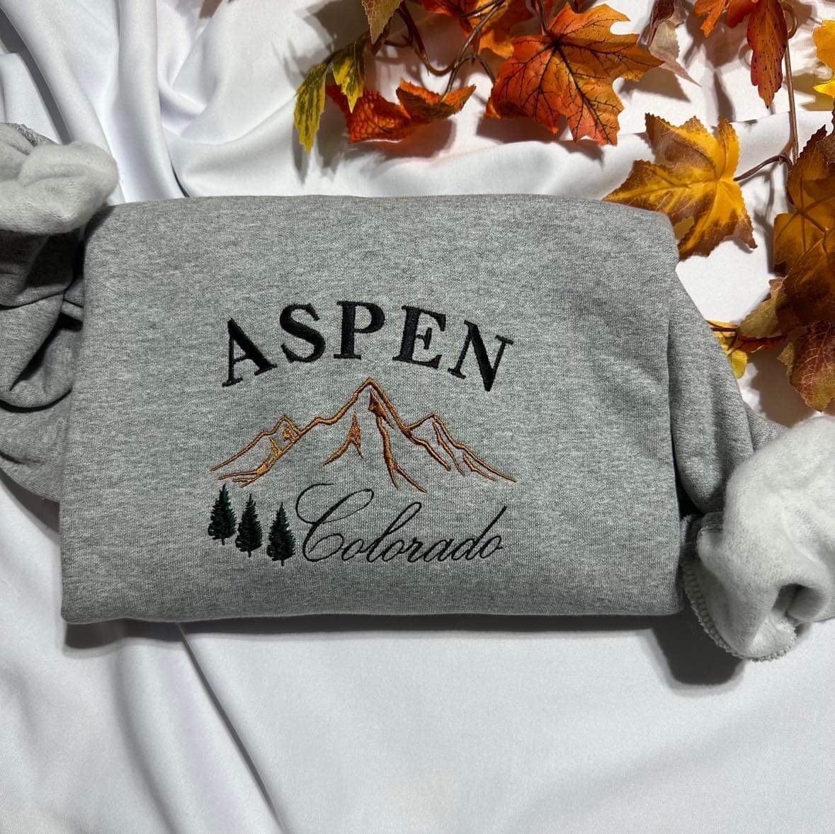Aspen Colorado embroidered sweatshirt; Aspen Mountain embroidered crewneck, trendy aesthetic Christmas/holiday gift